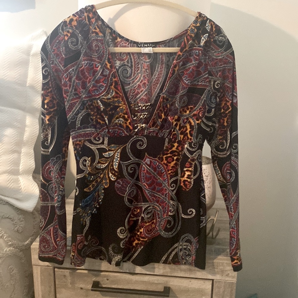Maurice’s xs top